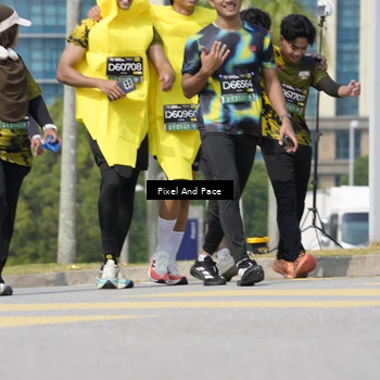 Runner Photo 6556867