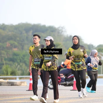 Runner Photo 6556980