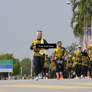 Runner Photo 6557342