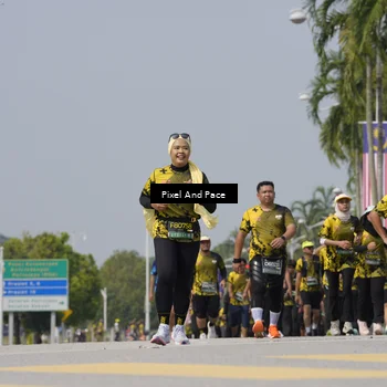 Runner Photo 6557365