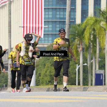 Runner Photo 6557589