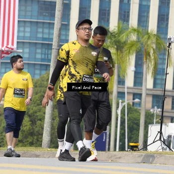 Runner Photo 6557687
