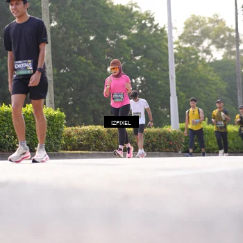 Runner Photo 6557705