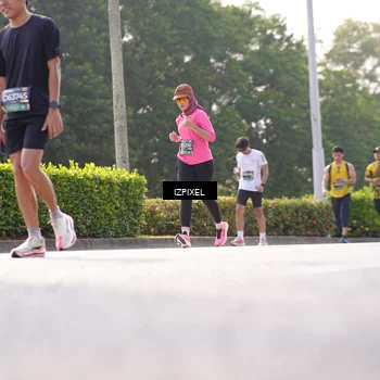 Runner Photo 6557708