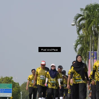 Runner Photo 6557857