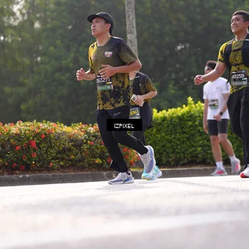 Runner Photo 6557896