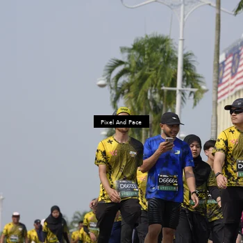 Runner Photo 6557946