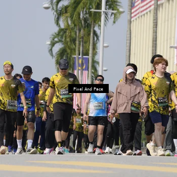 Runner Photo 6558006