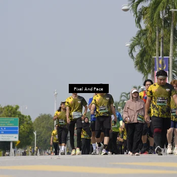 Runner Photo 6558072
