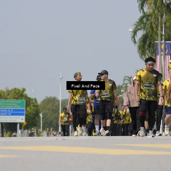 Runner Photo 6558088