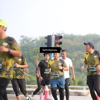Runner Photo 6558096