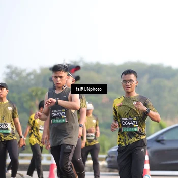 Runner Photo 6558098
