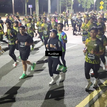 Runner Photo 6558108