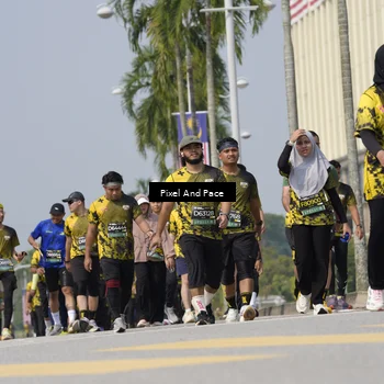 Runner Photo 6558114
