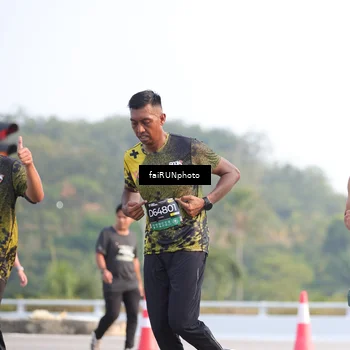Runner Photo 6558212