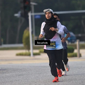 Runner Photo 6558235