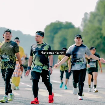 Runner Photo 6558251