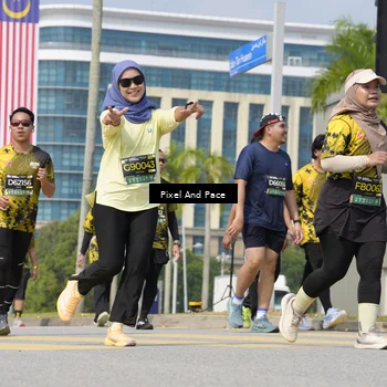 Runner Photo 6558340