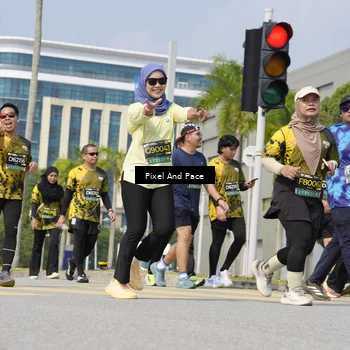 Runner Photo 6558350