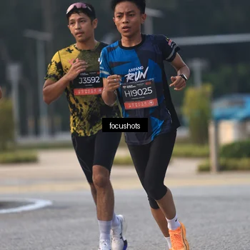 Runner Photo 6558392