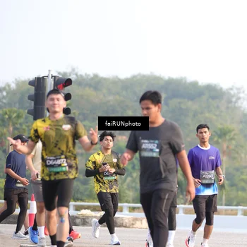 Runner Photo 6558404