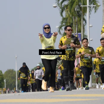Runner Photo 6558439