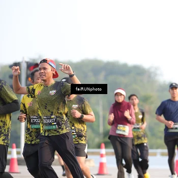 Runner Photo 6558563