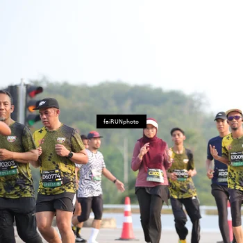 Runner Photo 6558611