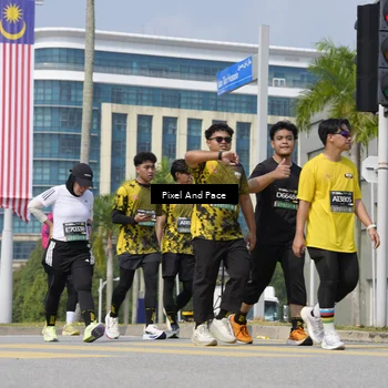 Runner Photo 6558631