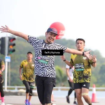 Runner Photo 6558739