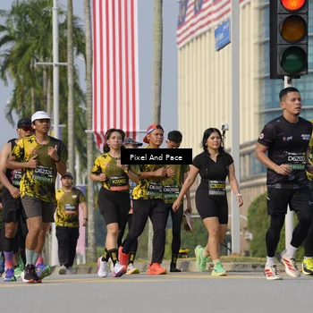 Runner Photo 6558799