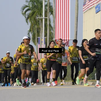 Runner Photo 6558821