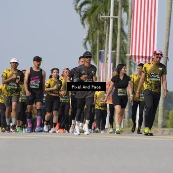 Runner Photo 6558841