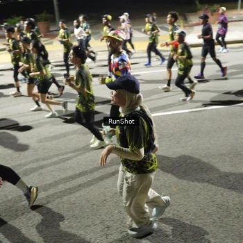 Runner Photo 6558891