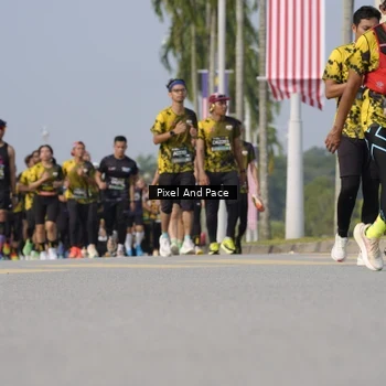 Runner Photo 6558893