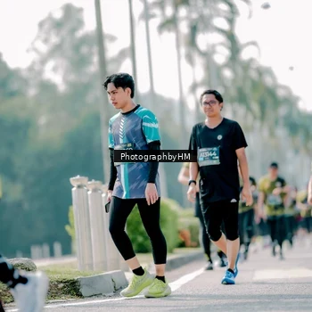 Runner Photo 6558897