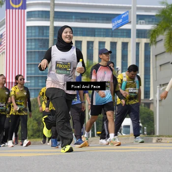 Runner Photo 6558923