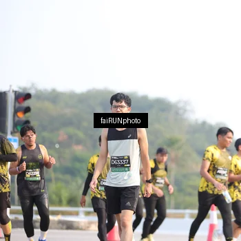 Runner Photo 6558928