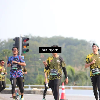Runner Photo 6558935