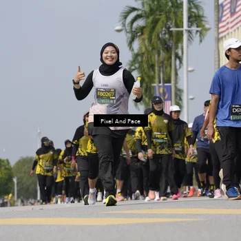 Runner Photo 6558986