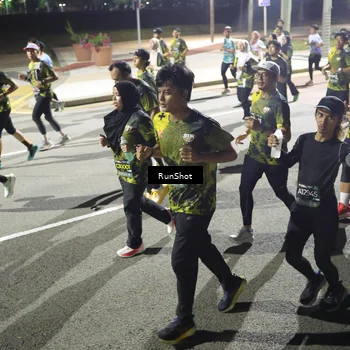 Runner Photo 6558995