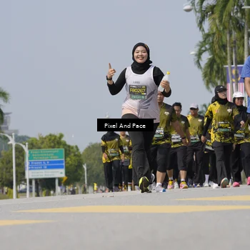 Runner Photo 6559012