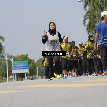 Runner Photo 6559021