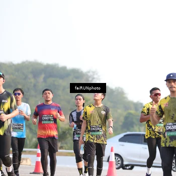 Runner Photo 6559050