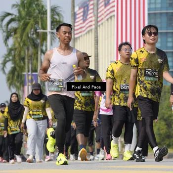 Runner Photo 6559110
