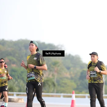 Runner Photo 6559118