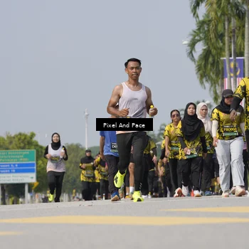 Runner Photo 6559154
