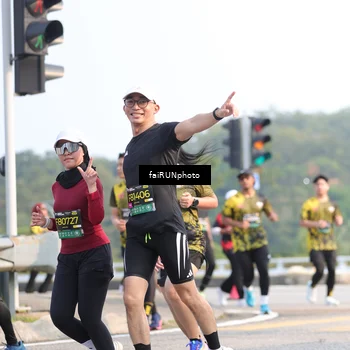 Runner Photo 6559600