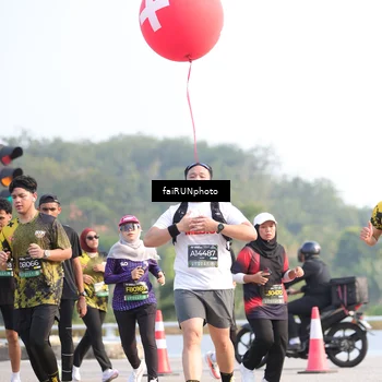 Runner Photo 6559687