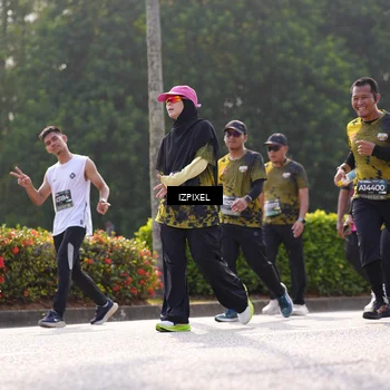 Runner Photo 6559775